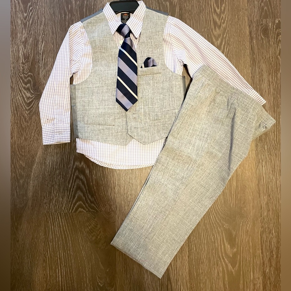 Dockers Gray and Blue Checkered Shirt with Tie